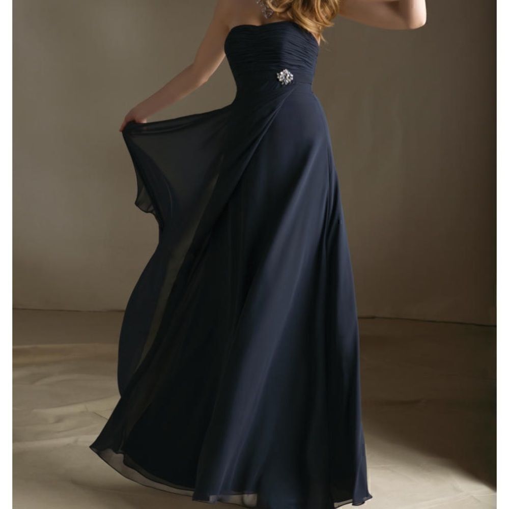 Mori Lee Navy Strapless Chiffon Formal Gown Ruched Bodice Rhinestone Size 10